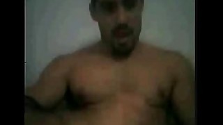 Big Brother Brasil 12 - Yuri se masturbando na cam. www.hausofgaay.blogspot.com